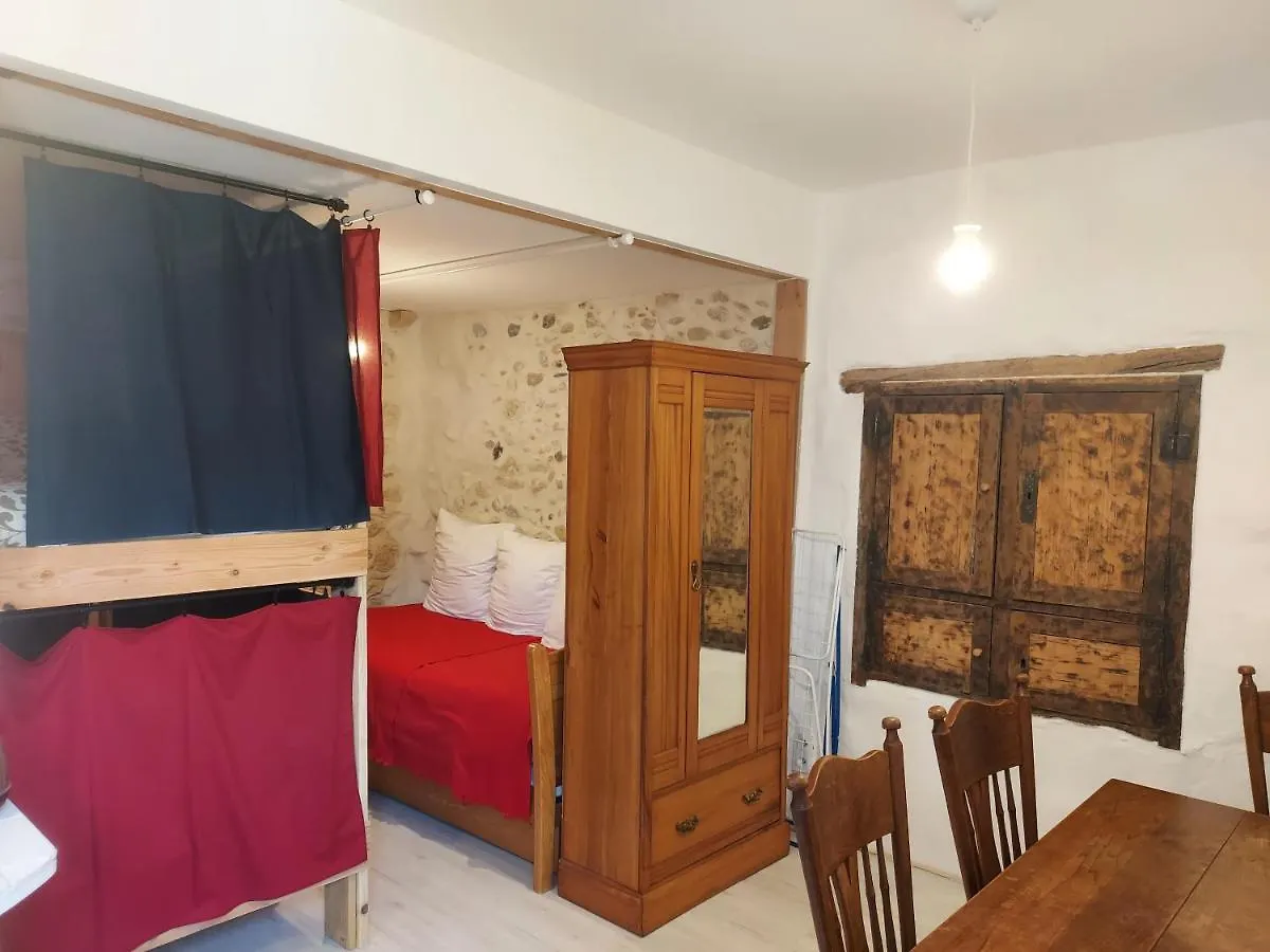 Cafe Vals Bed and Breakfast